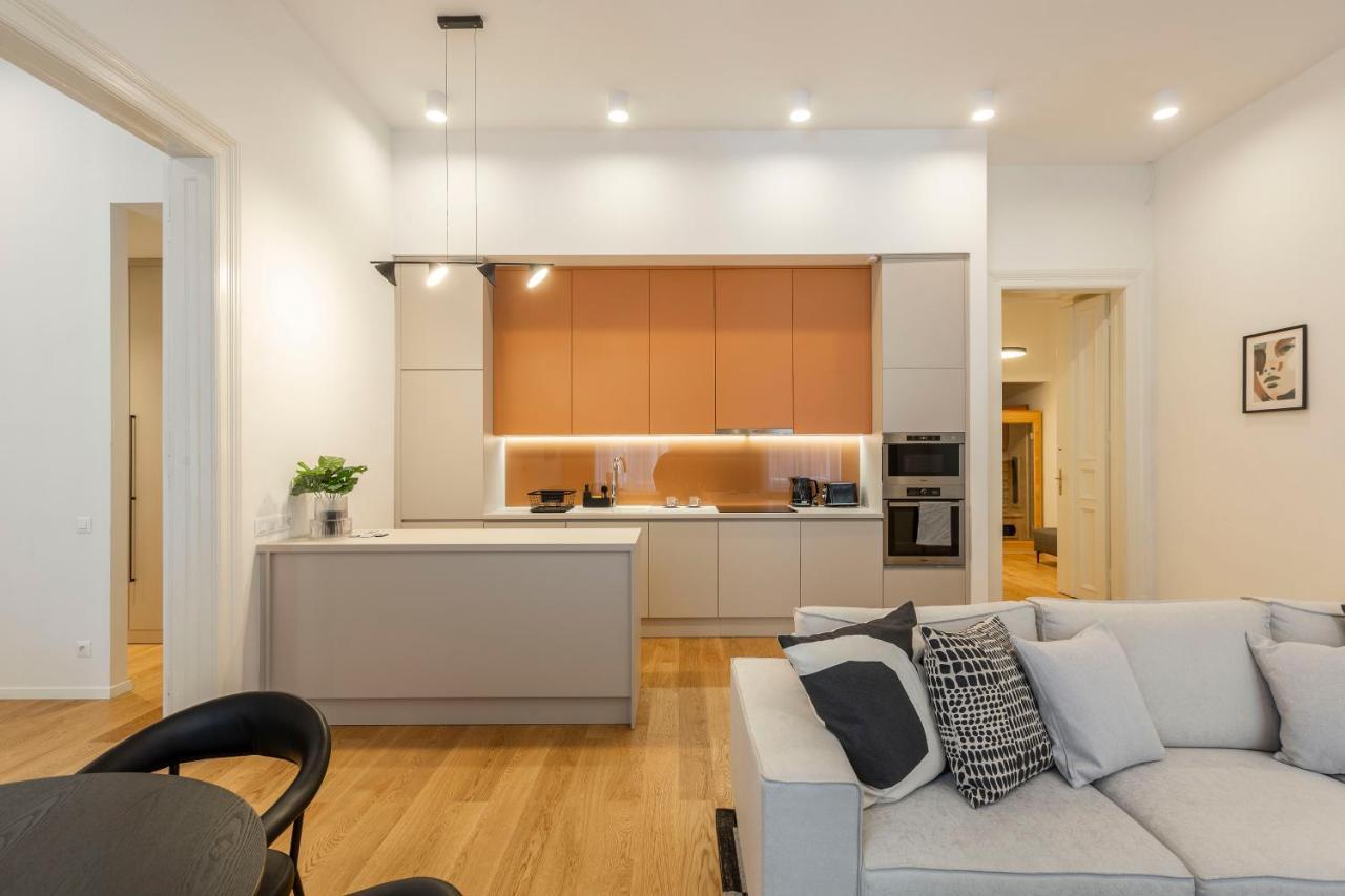Luxurious Minimalist Residence With Sauna By Prestige Homes — Photos 3